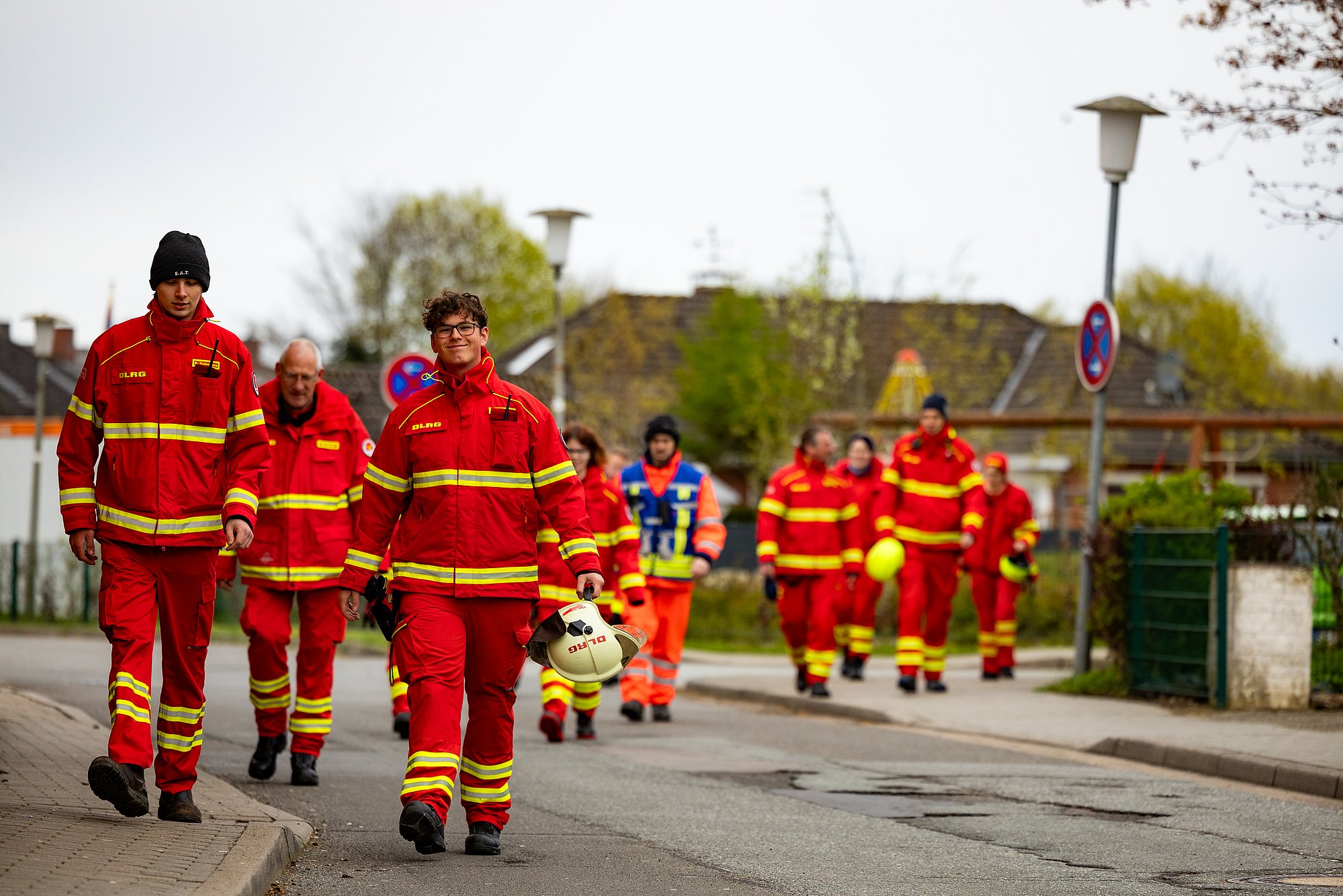Bankverbindung für Spenden an die Ortsgruppe Insel Föhr e.V.  DLRG Insel Föhr e.V. IBAN: DE 70 21779 1906 0000 5599 11 BIC: GENODEF1WYK Vereinigte VR Bank  Bis zu einem Spendenbetrag von 200,00€ p.a. erkennt ihr Finanzamt den Kontoauszug als Beleg an! Bei höheren Spenden­beträ­gen erhalten Sie automa­tisch eine Spendenbescheinigung zur Vorlage beim Finanzamt. Dazu benötigen wir natürlich ihre vollständige Anschrift. Auf Wunsch stellen wir Ihnen auch für Beträge unter 200,00€ eine Spendenbescheinigung aus.